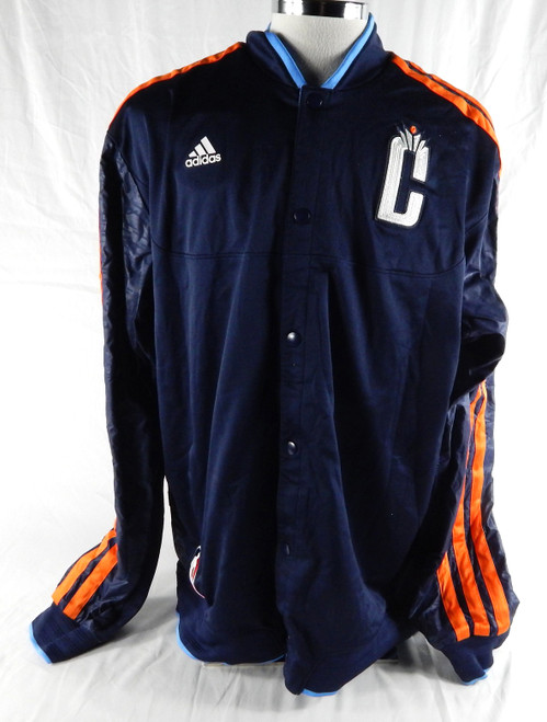 2012-13 Charlotte Bobcats Michael Kidd-Gilchrist #14 Game Used Warm Up Jacket 8