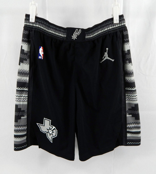 2023-24 San Antonio Spurs Blake Wesley #14 Game Used Black Shorts Statement L 8
