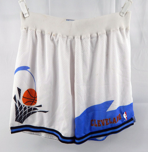 1997-98 Cleveland Cavaliers Smith #14 21 Game Used White Shorts 38 780