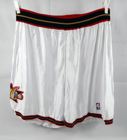 2002-06 Phialdephia 76ers Game Issued White Shorts 44 968