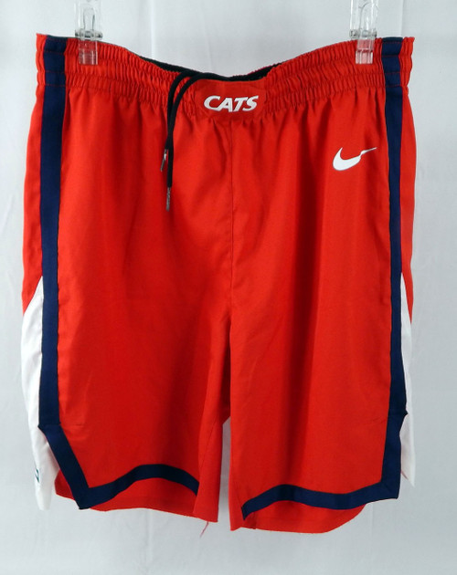 2021-22 Arizona Wildcats #32 Game Used Red Shorts Basketball 34 372