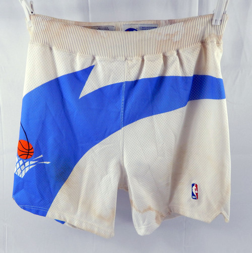 1994-95 Cleveland Cavaliers Henry James #32 Game Used White Shorts 40 398