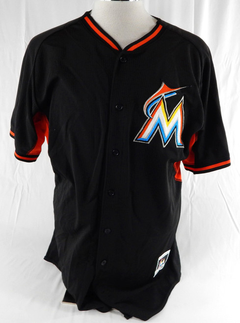 2014-16 Miami Marlins Victor Araujo #52 Game Used Black Jersey ST BP 46 057