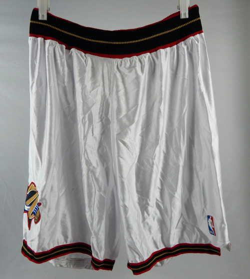 Late 1990s Early 2000s Philadelphia 76ers #20 Game Used White Shorts 42 206
