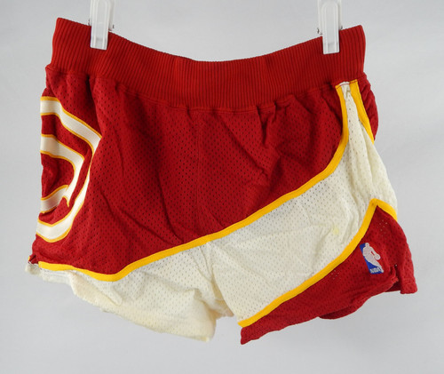 1987-88 Atlanta Hawks Mike McGee #40 Game Used Red Shorts 34 011