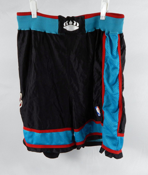 2001-04 Memphis Grizzlies Jason Willliams #2 Game Used Black Shorts 42 669