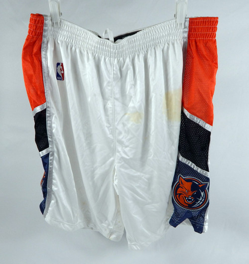 2006-09 Charlotte Bobcats Game Issued White Shorts 48 677