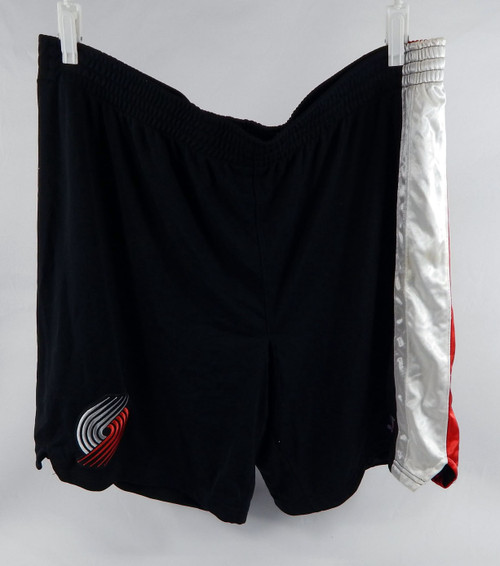 1997-02 Portland Trailblazers #10 Game Used Black Shorts Size 48 45