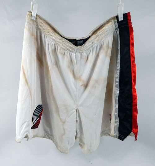 2006-10 Portland Trailblazers #50 Game Used White Basketball Shorts Size 46 39