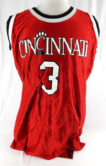 2000s Cincinnati BearCats Merelenea Dozier #3 Game Used Red Jersey Basketball 31