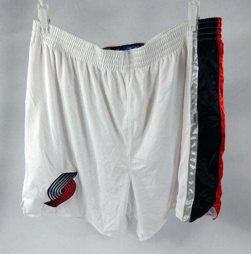 2004-06 Portland Trailblazers #21 Game Used White Basketball Shorts Size 48 29