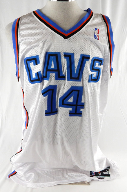 1999-00 Cleveland Cavaliers Mark Hendrickson #14 Game Issued White Jersey 353