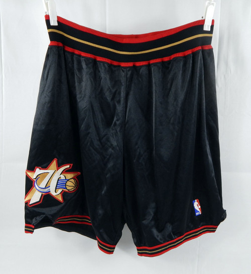2006-09 Philadelphia 76ers Game Issued Black Shorts 42 878