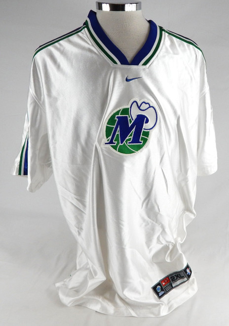 Dallas Mavericks #42 Game Used White Shooting Shirt XXL 236