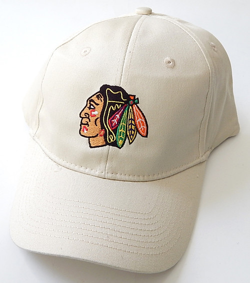 Chicago Blackhawks Logo Antigua White Hat Cap M/L Flexfit Fitted NWT