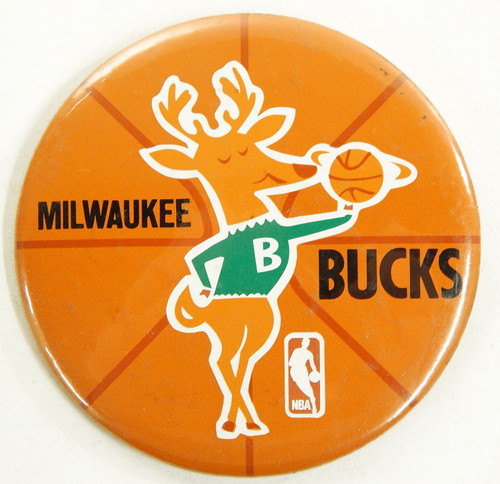 1960s 70s Vintage NBA Milwaukee Bucks Basketball Pin (3.5" In Diameter)