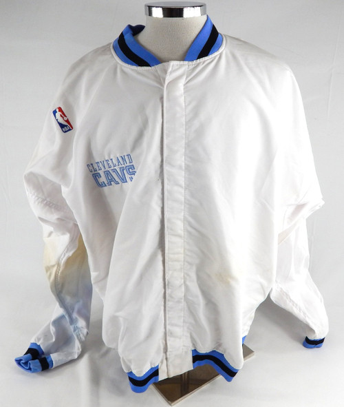 1995-96 Cleveland Cavaliers Bobby Phills #14 Game Used White Warm Up Jacket 46 2