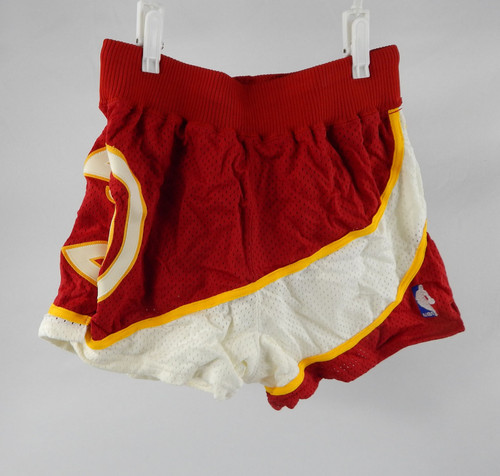 1987-88 Atlanta Hawks Game Issued Red Shorts 32 974