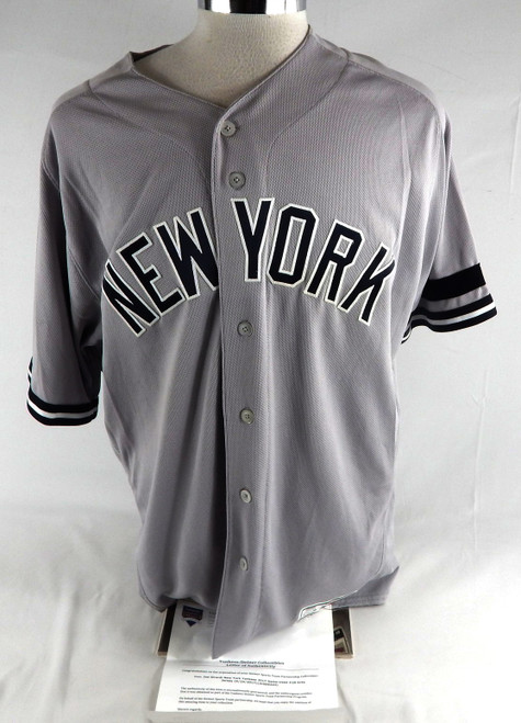 2017 New York Yankees Joe Girardi #28 Game Used Grey Jersey 48 113