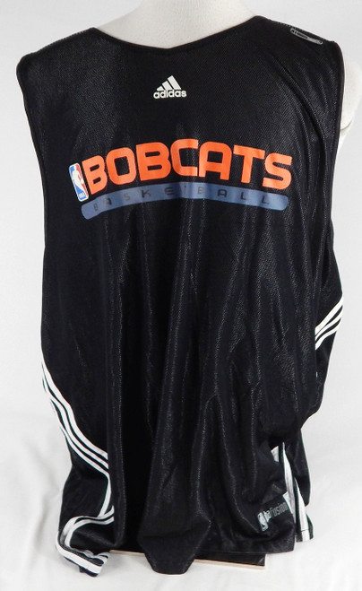 2010-11 Charlotte Bobcats Derrick Brown #4 Game Used Black Practice Jersey 4XL 1