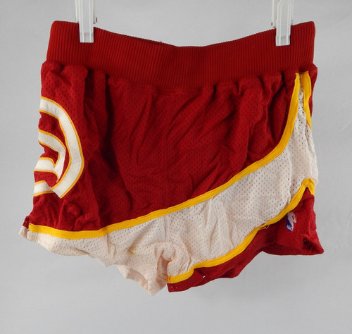 1988-89 Atlanta Hawks Dudley Bradley #22 Game Used Red Shorts 34 DP103950
