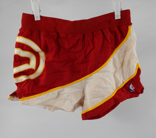1986-87 Atlanta Hawks Mike McGee #40 Game Used Red Shorts 34 DP103961