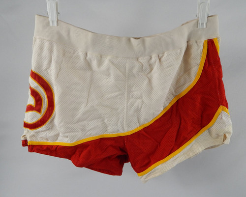 1980s Atlanta Hawks #30 Game Used White Shorts 36 DP103956