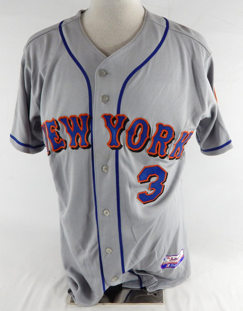 2010 New York Mets Luis Hernandez #3 Game Issued Grey Jersey 44 019