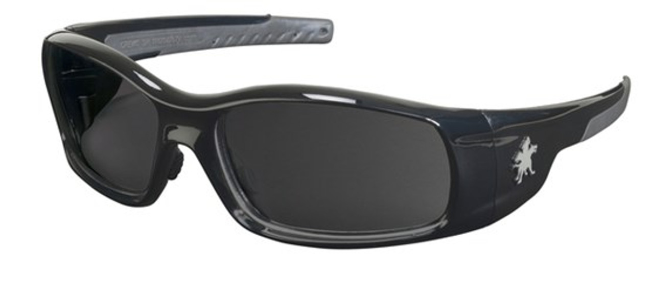 SWAGGER  BLACK FRAME, GRAY POLARIZED LENS