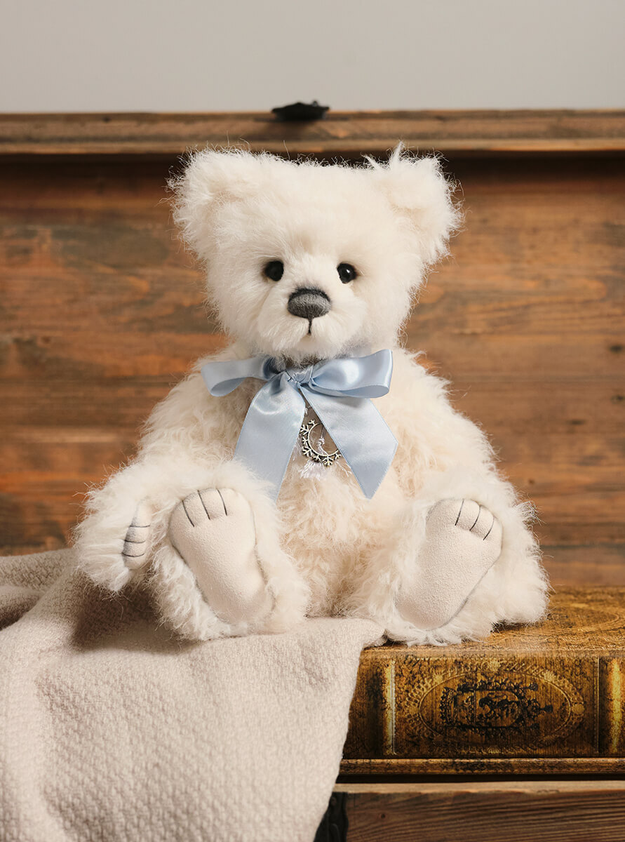 Teddy Bears & Plush Toys by Charlie Bears UK | Collectable Teddies