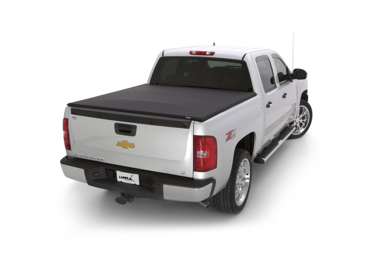 Lund 07-13 Chevy Silverado 1500 (5.5ft. Bed) Genesis Elite Tri-Fold Tonneau Cover - Black - 95892