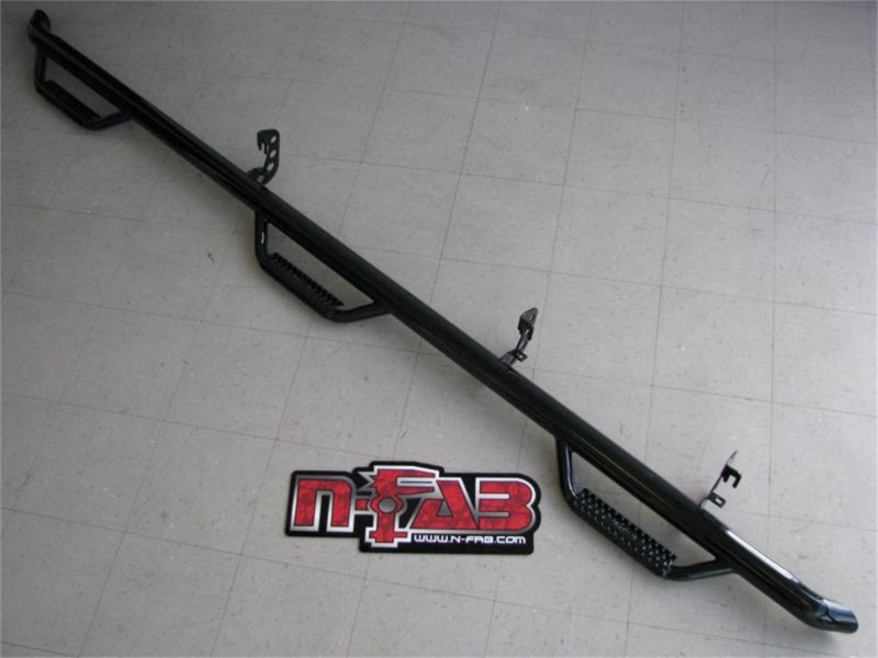 N-Fab Nerf Step 10-17 Dodge Ram 2500/3500 Crew Cab 8ft Bed - Gloss Black - Bed Access - 3in - D10115CC-6