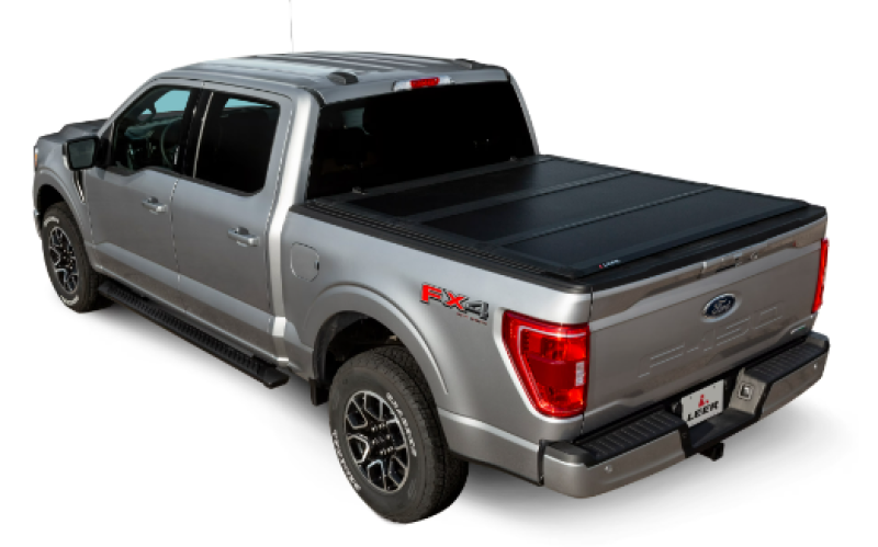 LEER 2014-18 GM Silverado/Sierra HF650M 6Ft6In Tonneau Cover - Folding - 650170