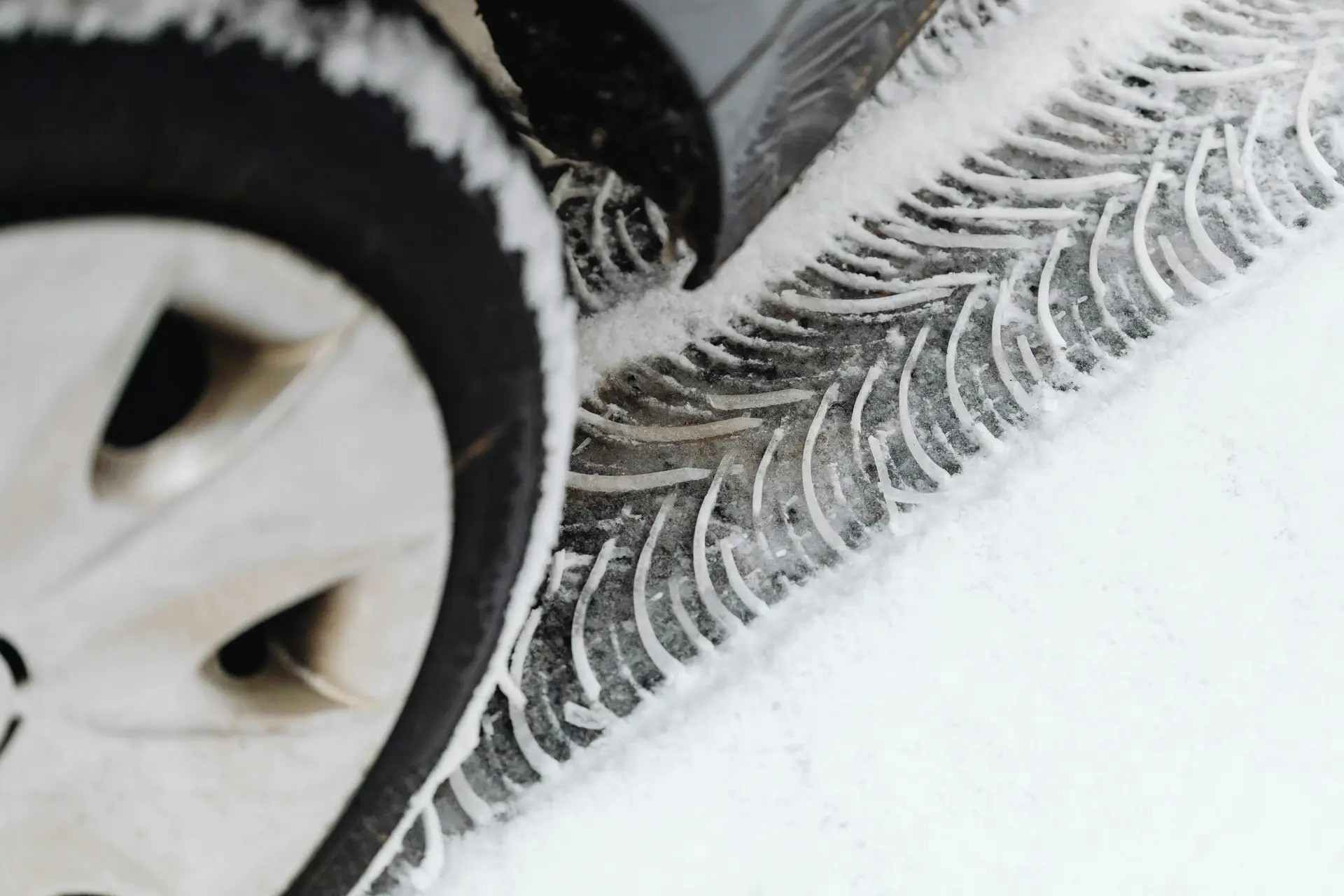 Difference between All Weather and All Season Tires