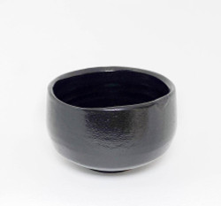 This is the perfect chawan for those looking for a stunning modern black onyx glaze that supports the tea hero in the cup. This is the perfect chawan for those looking for a stunning modern black onyx glaze that supports the tea hero in the cup.