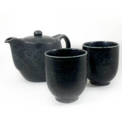 Beautiful matte glazed teapot and matching cups set. Comes with a stainless steel mesh infuser. Gift Box Included. Beautiful matte glazed teapot and matching cups set. Comes with a stainless steel mesh infuser. Gift Box Included.