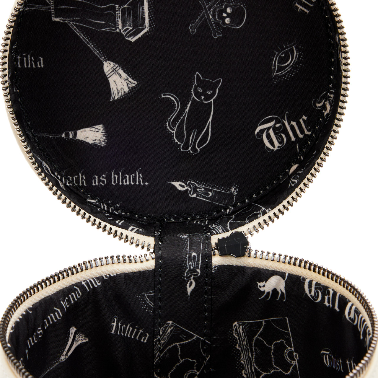 Loungefly Binx and Black Flame candle set wdbk2551-1.jpg main image 3