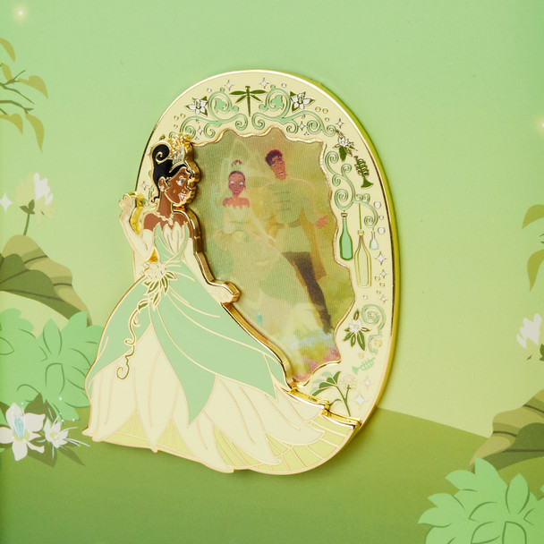 Loungefly The Princess and the Frog Princess Series 3" Collector Box Lenticular Pin
