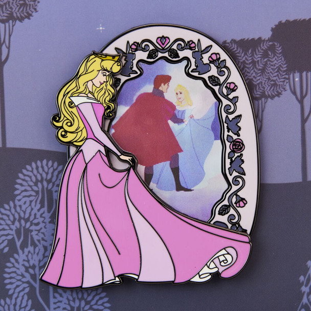 Loungefly Sleeping Beauty Princess Series 3" Collector Box Lenticular Pin