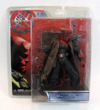 Mezco Hellboy 1.5 Hellboy - Comic Spot