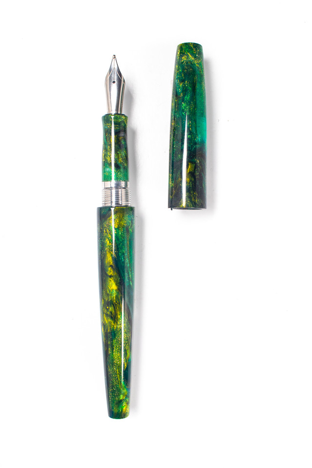 Abigail Markov Babe Fountain Pen - Fortune Abigail Markov Babe Fountain Pen - Fortune