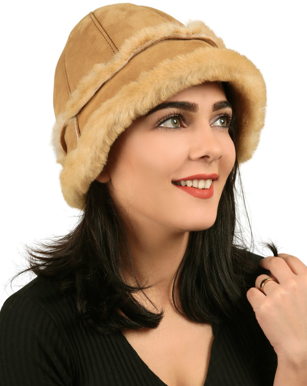 Women's Shearling Sheepskin Winter Fur Bucket Beanie Hat - Tan