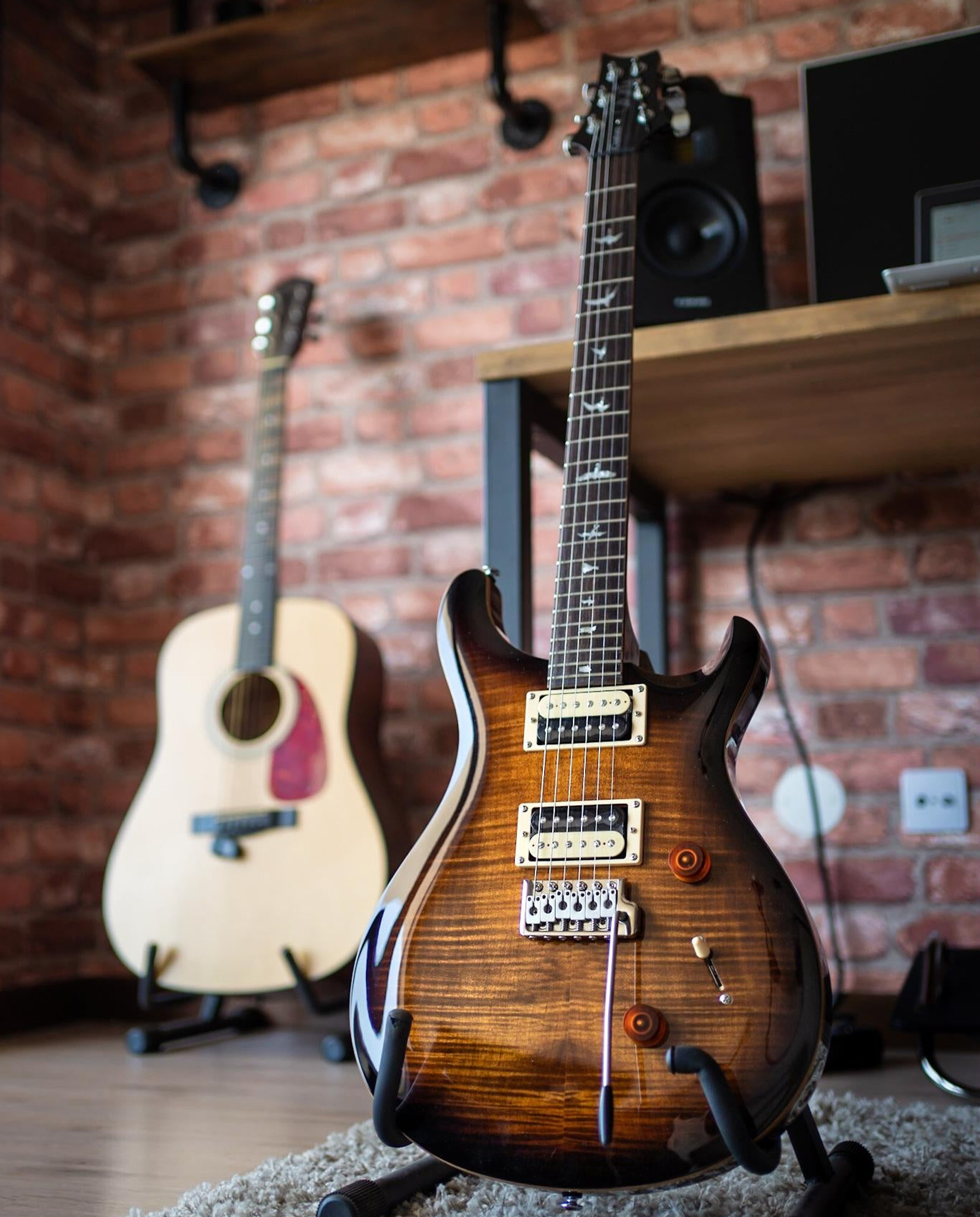 PRS SE Custom 24- Black Gold Burst