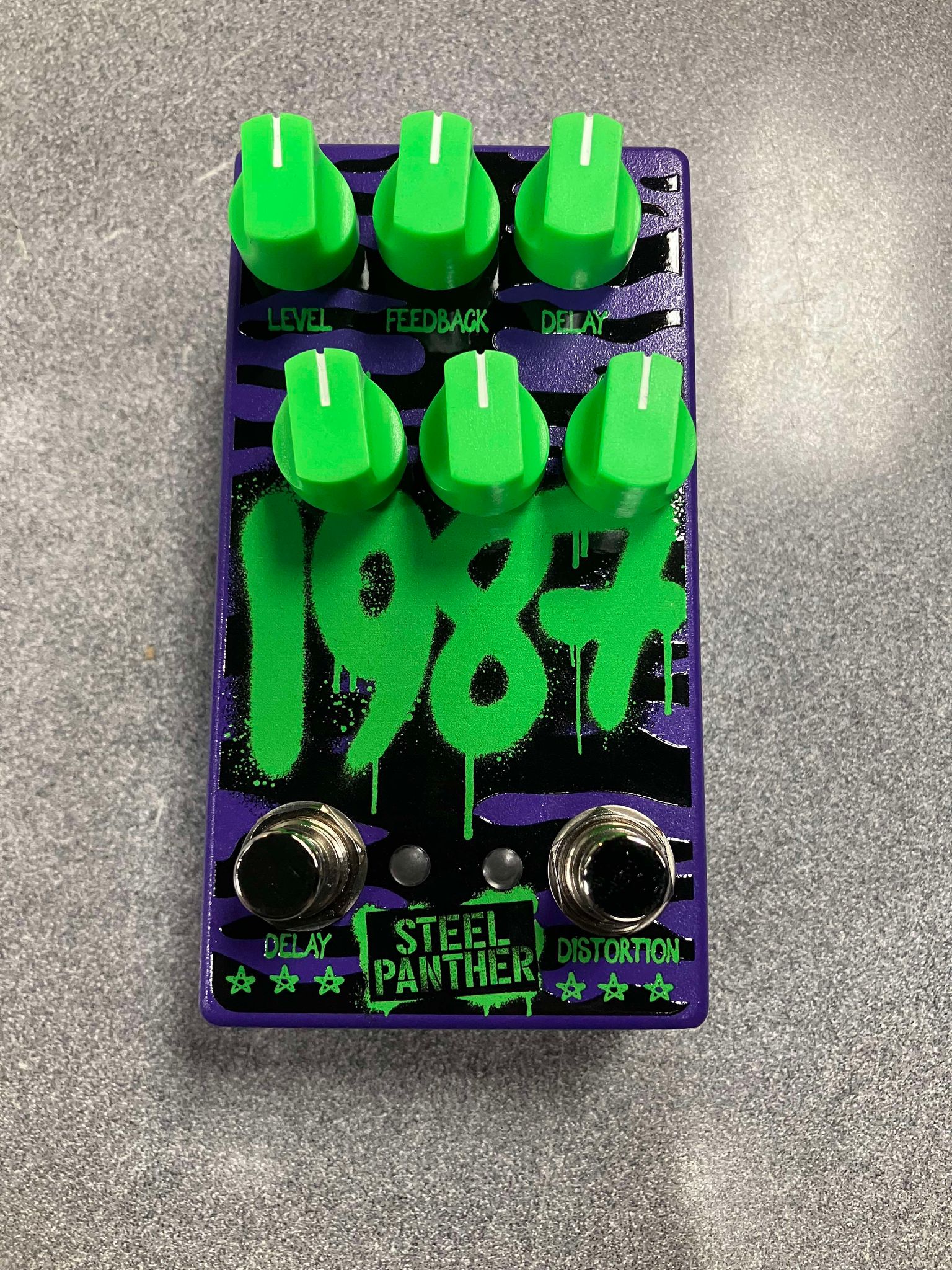 STEEL PANTHER - 1987 Distortion/ Delay - Big Dude's Music City