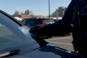 Fake Parking Permit Detection: A Field Guide for Officers