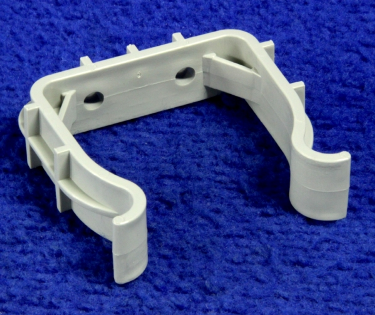 ADV56212236  CLAMP