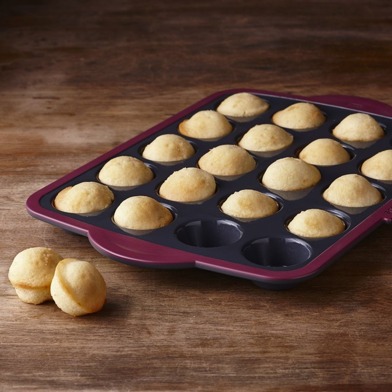 Trudeau 6 Cup Non-Stick Silicone Muffin Pan with Lid