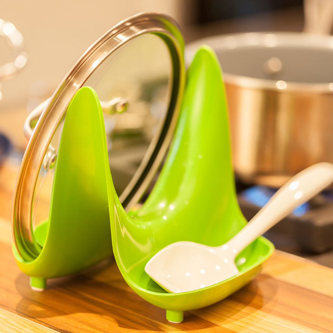 Keep counters clean with the Lid Stand and Spoon Rest 