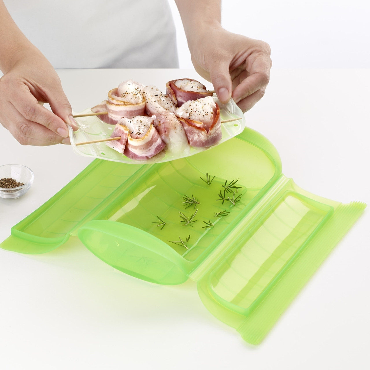 Trudeau Silicone Vegetable Steamer With Handle 9.25-Green