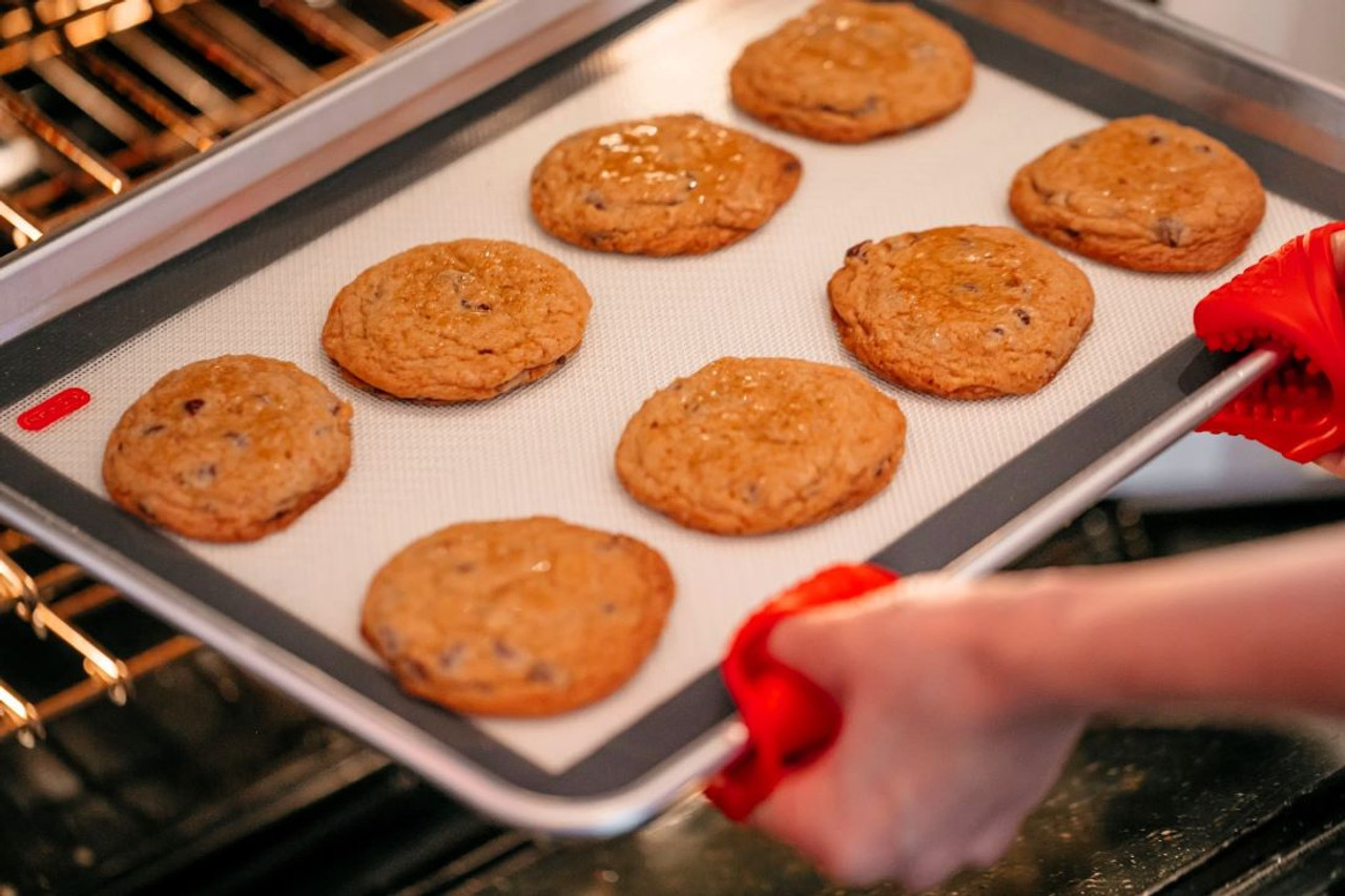 The Heat-conductive fiber mesh, ensures browning of cookies! 